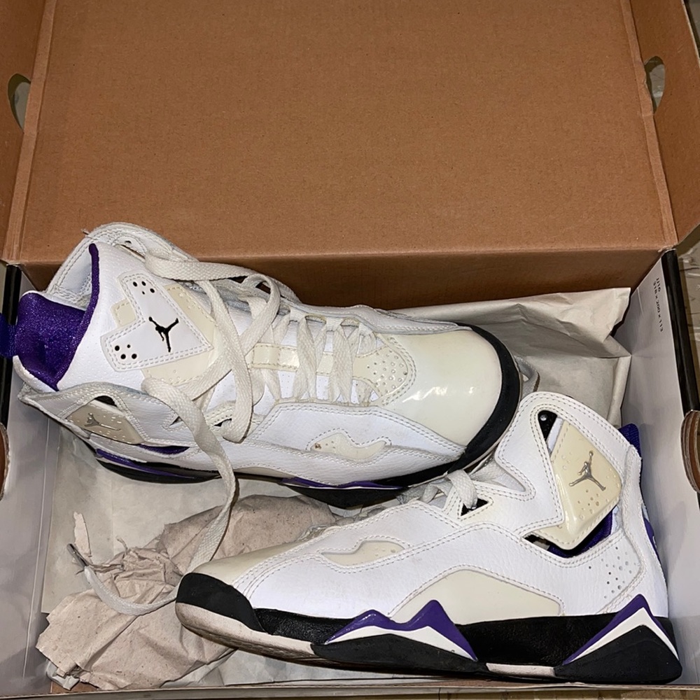 JORDAN TRUE FLIGHT (GS)